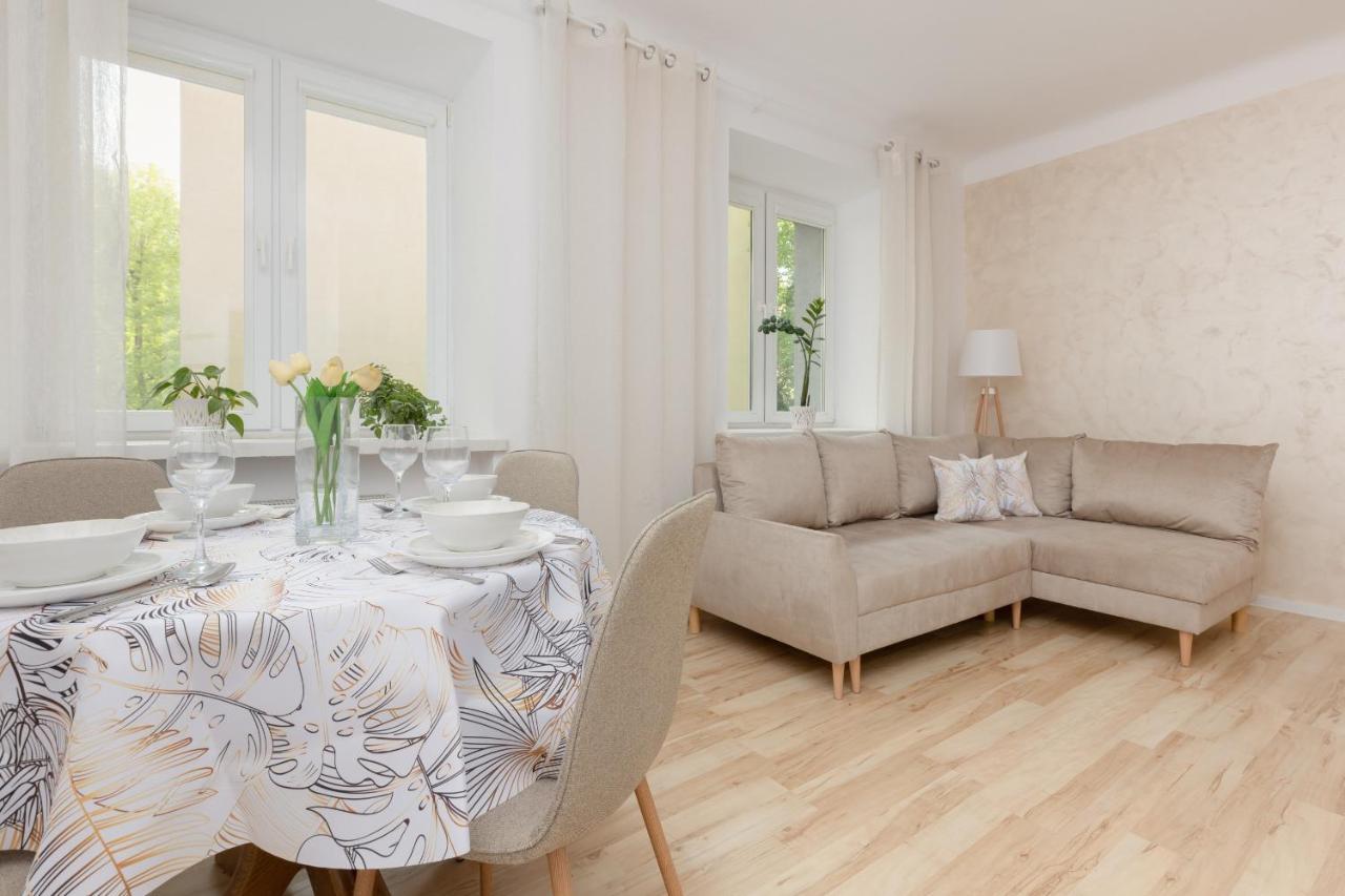 Bright Apartment Wola Near Metro Station By Noclegi Renters وارسو المظهر الخارجي الصورة