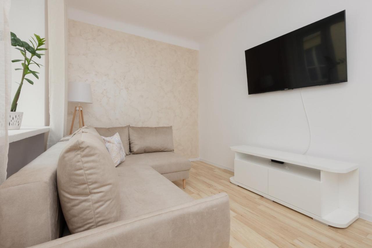 Bright Apartment Wola Near Metro Station By Noclegi Renters وارسو المظهر الخارجي الصورة